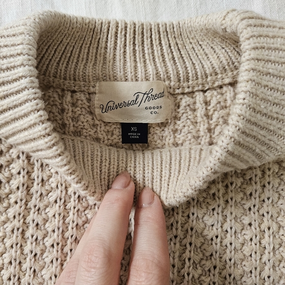 Universal Thread Sweater - Picture 3 of 4